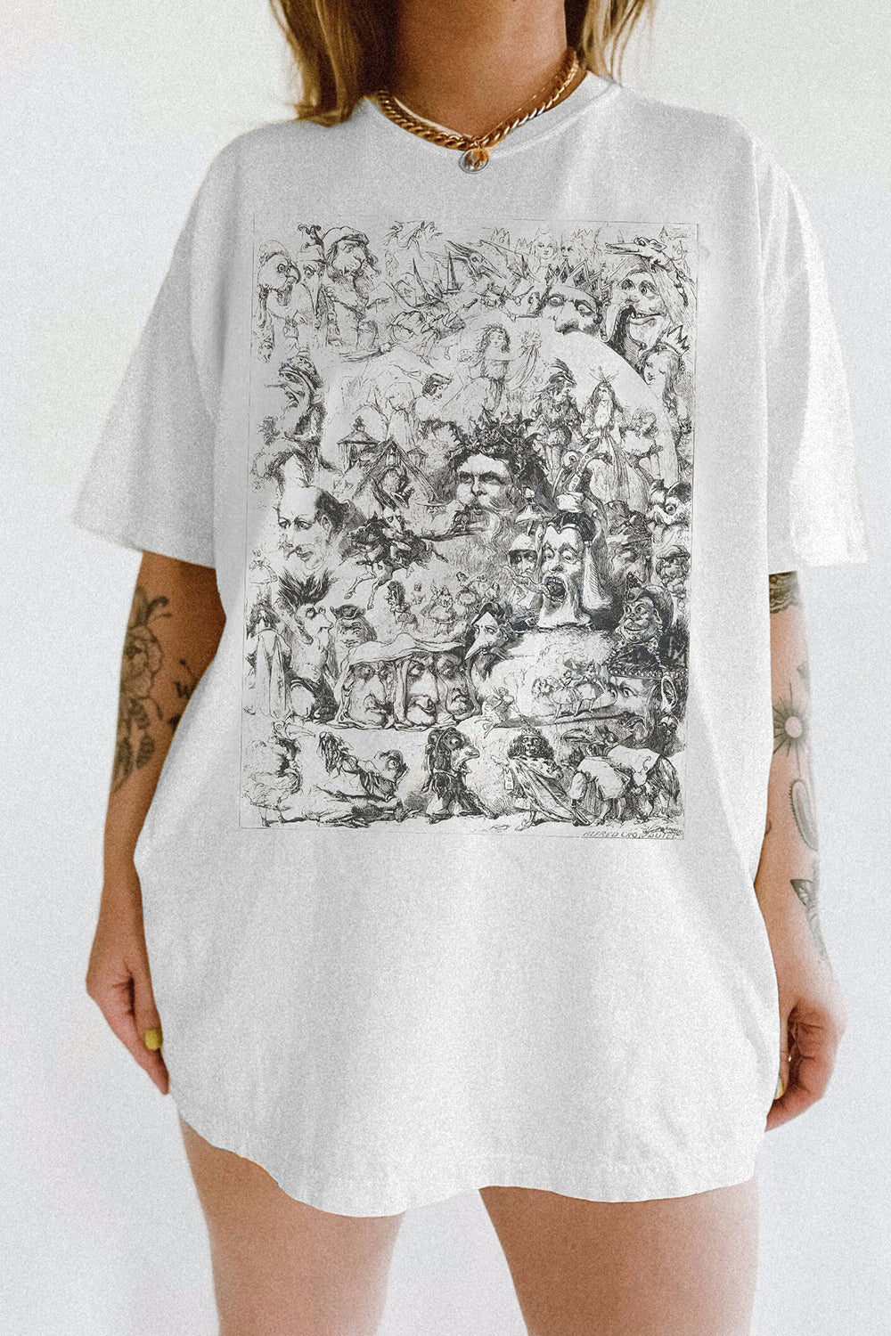 New Vintage Dreamy Art Graphic Tee For Women