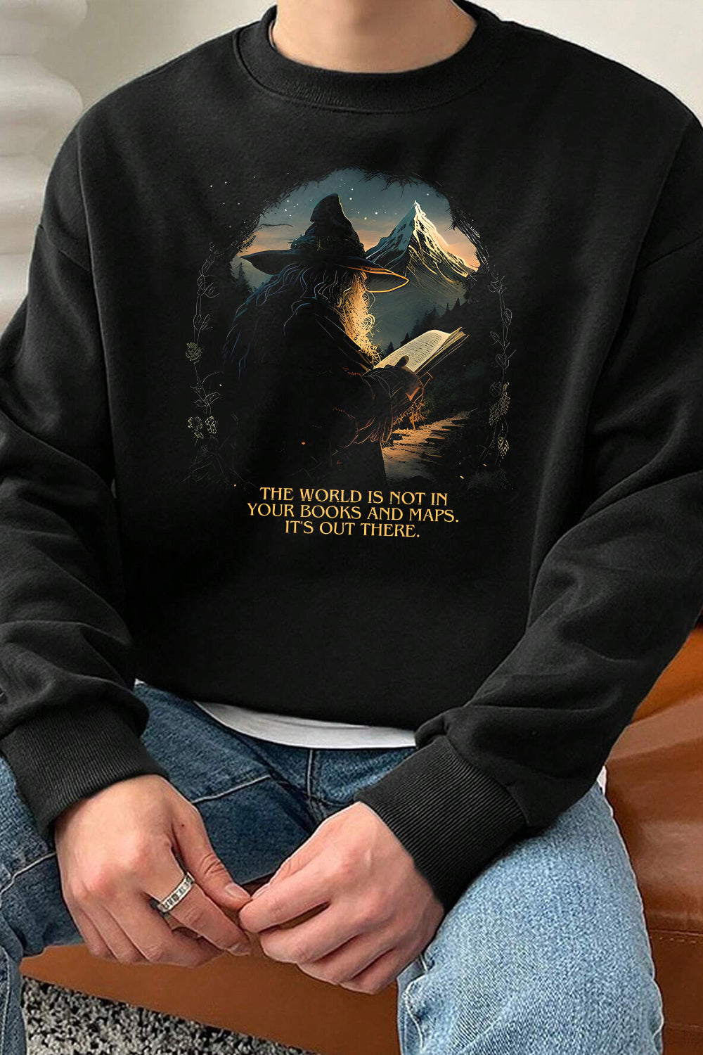 New Lord of The Rings Gandalf Reading Fleece Sweatshirt For Men