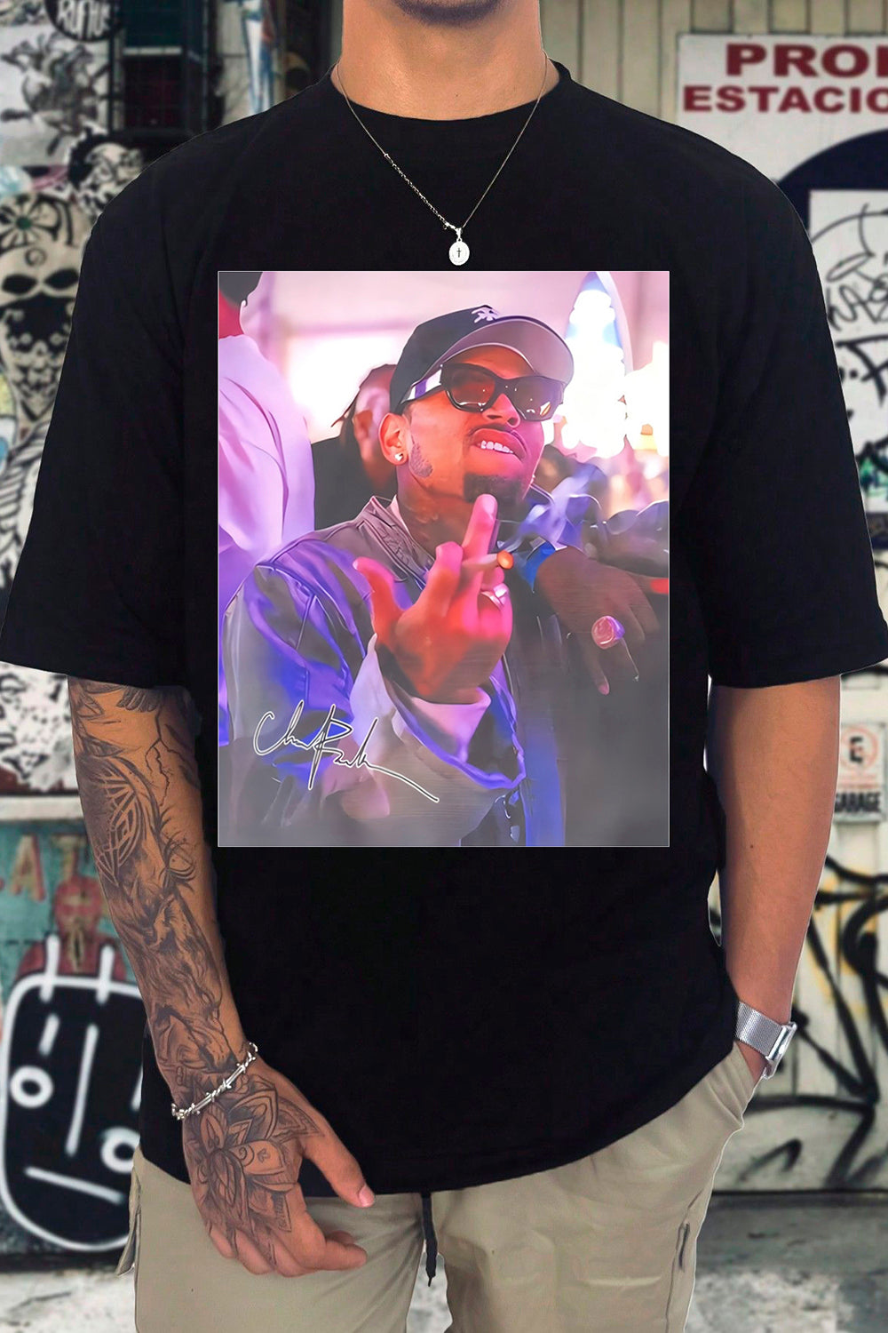 New T-Shirt Chris Brown Merch, Shirt Chris Brown Breezy Tour Middle Finger Graphic For Men