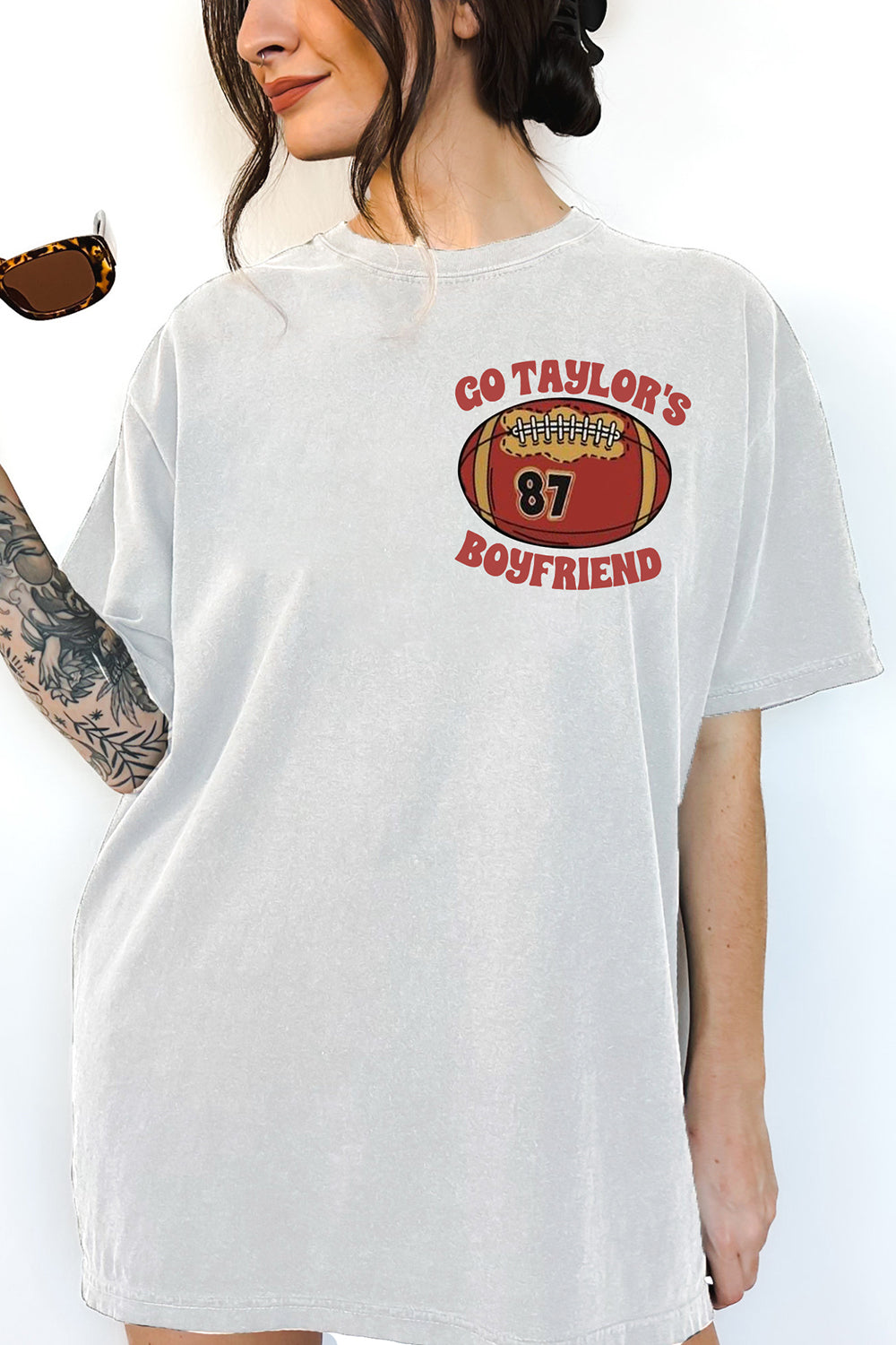 T-Shirt Karma Is Merch, Shirt Karma Is The Guy On The Chiefs Go Taylor'S Boyfriend For Women