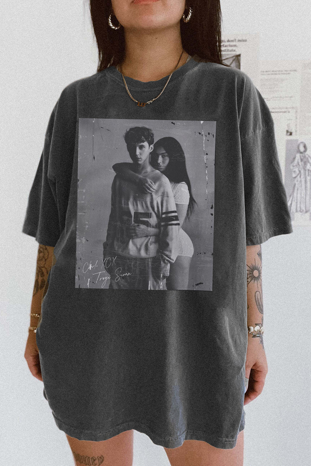T-Shirt Charli Xcx Merch, Shirt Charli Xcx And Troye Sivan Vintage 90S For Women
