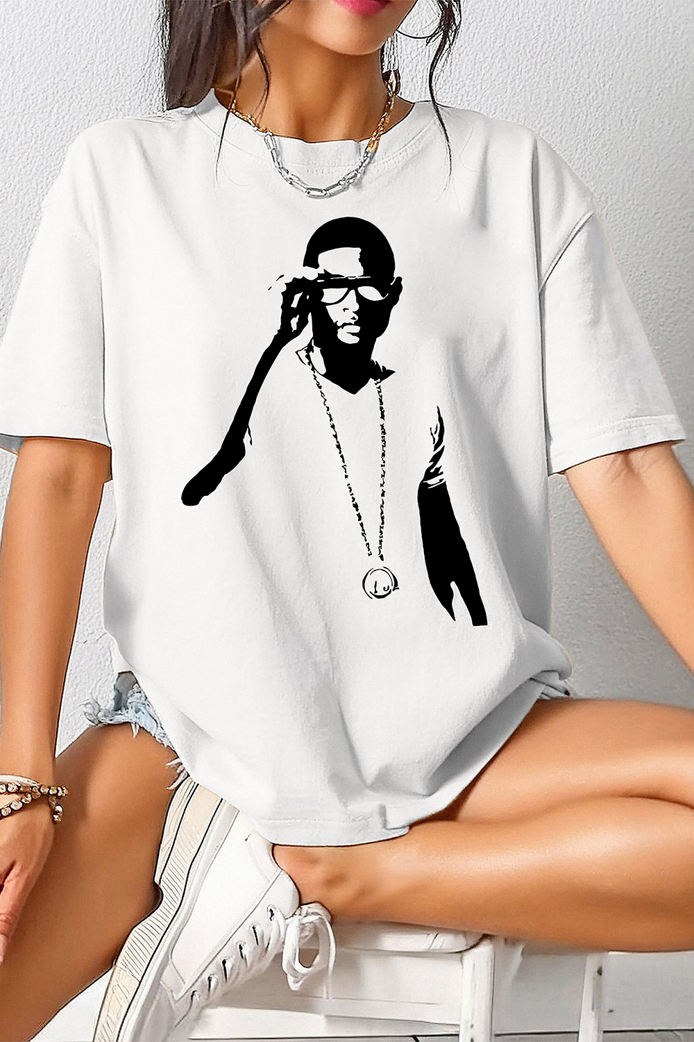New T-Shirt Usher Silhouette Merch, Shirt Usher Silhouette For Women