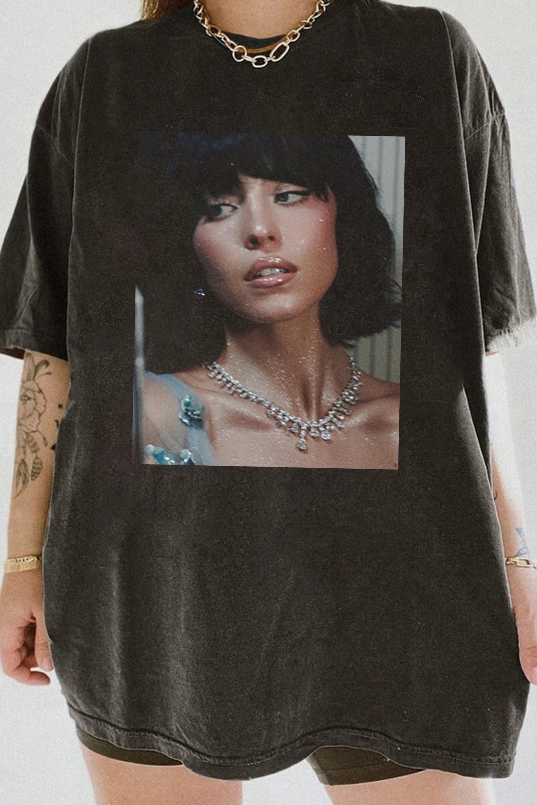 New T-Shirt Sydney Sweeney Merch, Shirt Sydney Sweeney Retro Portrait For Women
