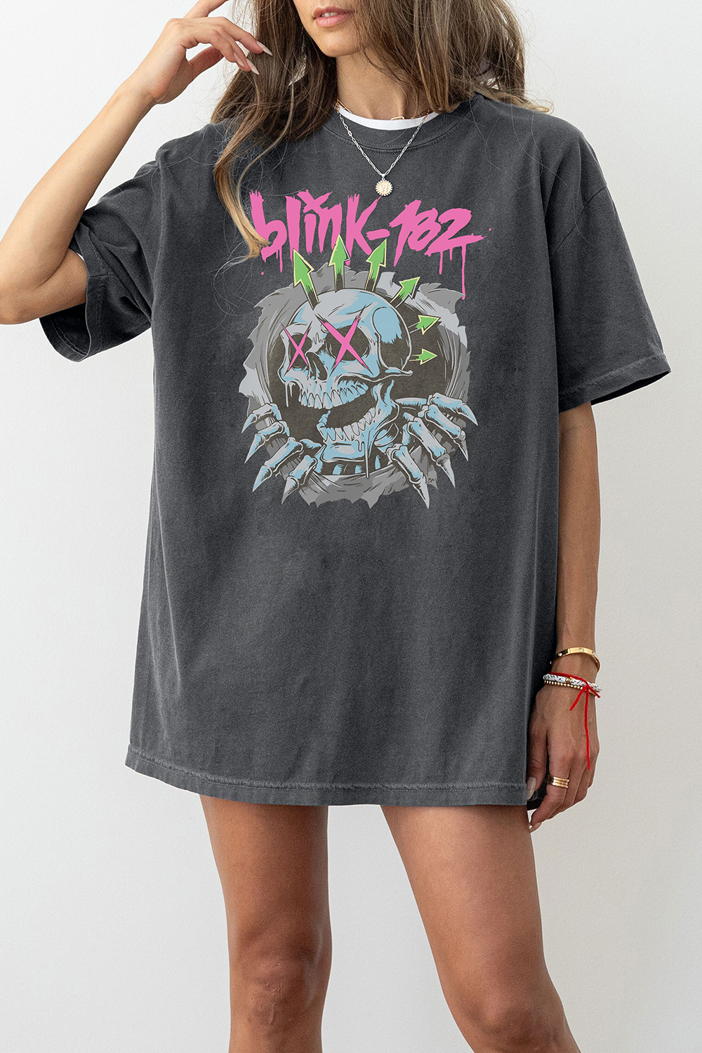 New T-Shirt Retro Blink Merch, Shirt Retro Blink 182 Concert Graphic For Women