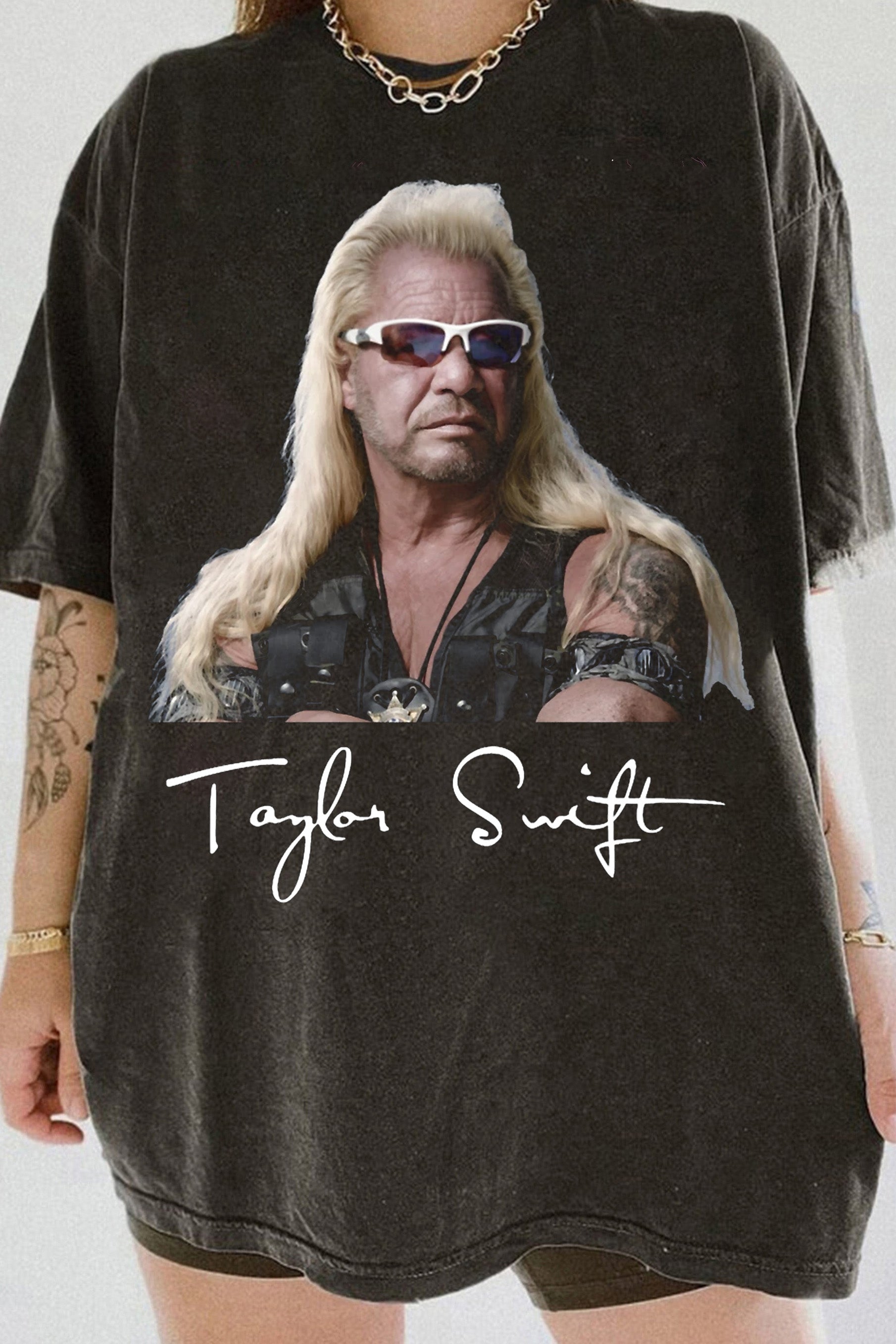 New T-Shirt Dog The Merch, Shirt Dog The Bounty Hunter Funny Swiftie For Women