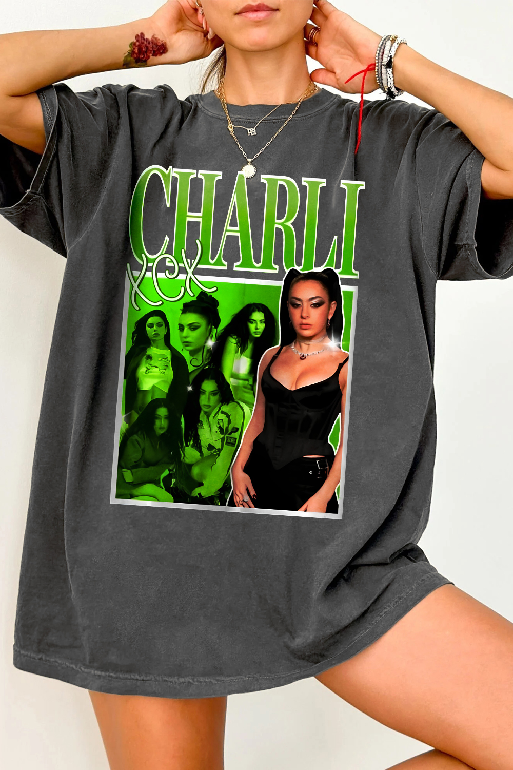 New T-Shirt Charlie Xcx Merch, Shirt Charlie Xcx Brat Apple Guess For Women