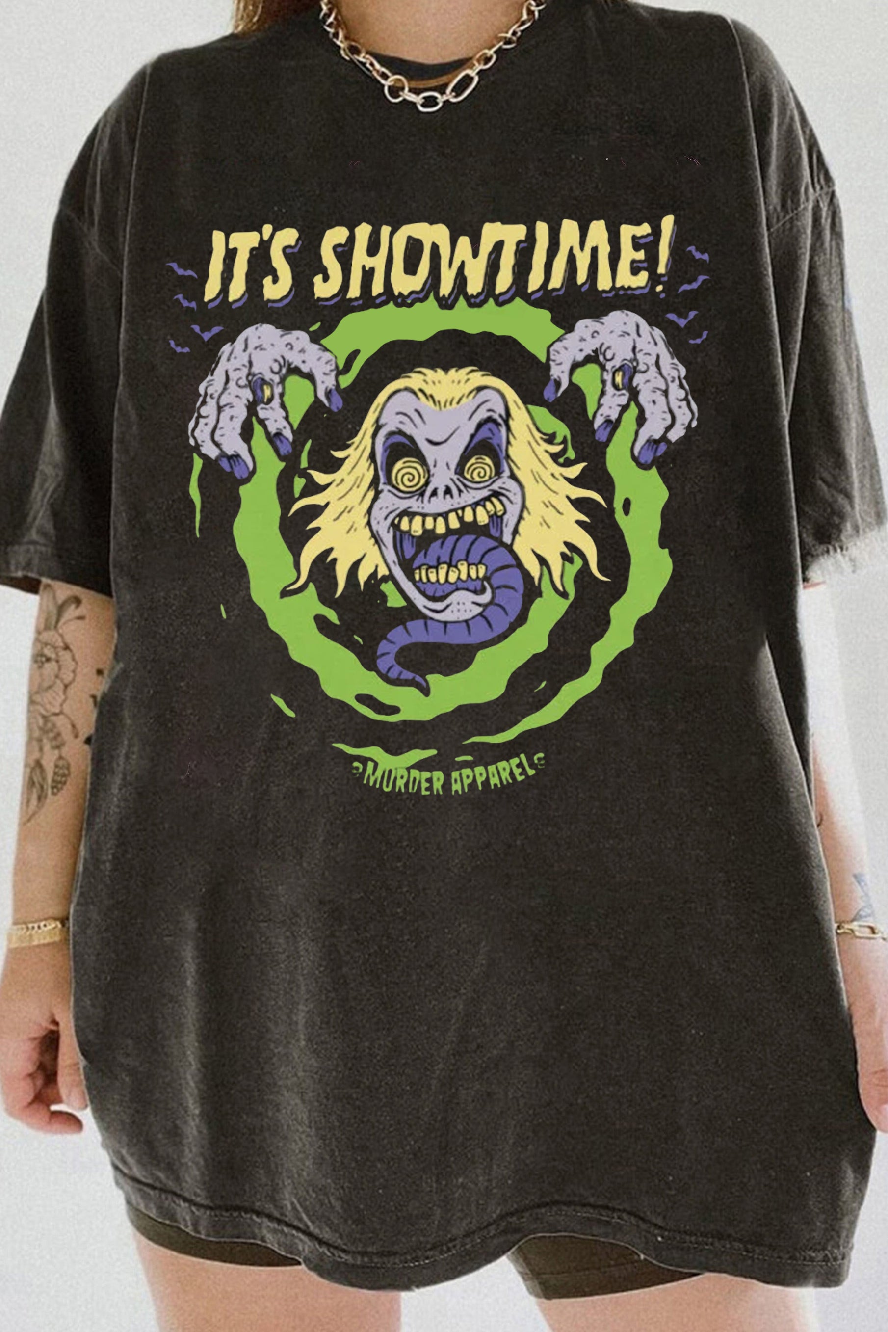 New T-Shirt Beetlejuice It’S Merch, Shirt Beetlejuice It’S Showtime Vintage Horror For Women