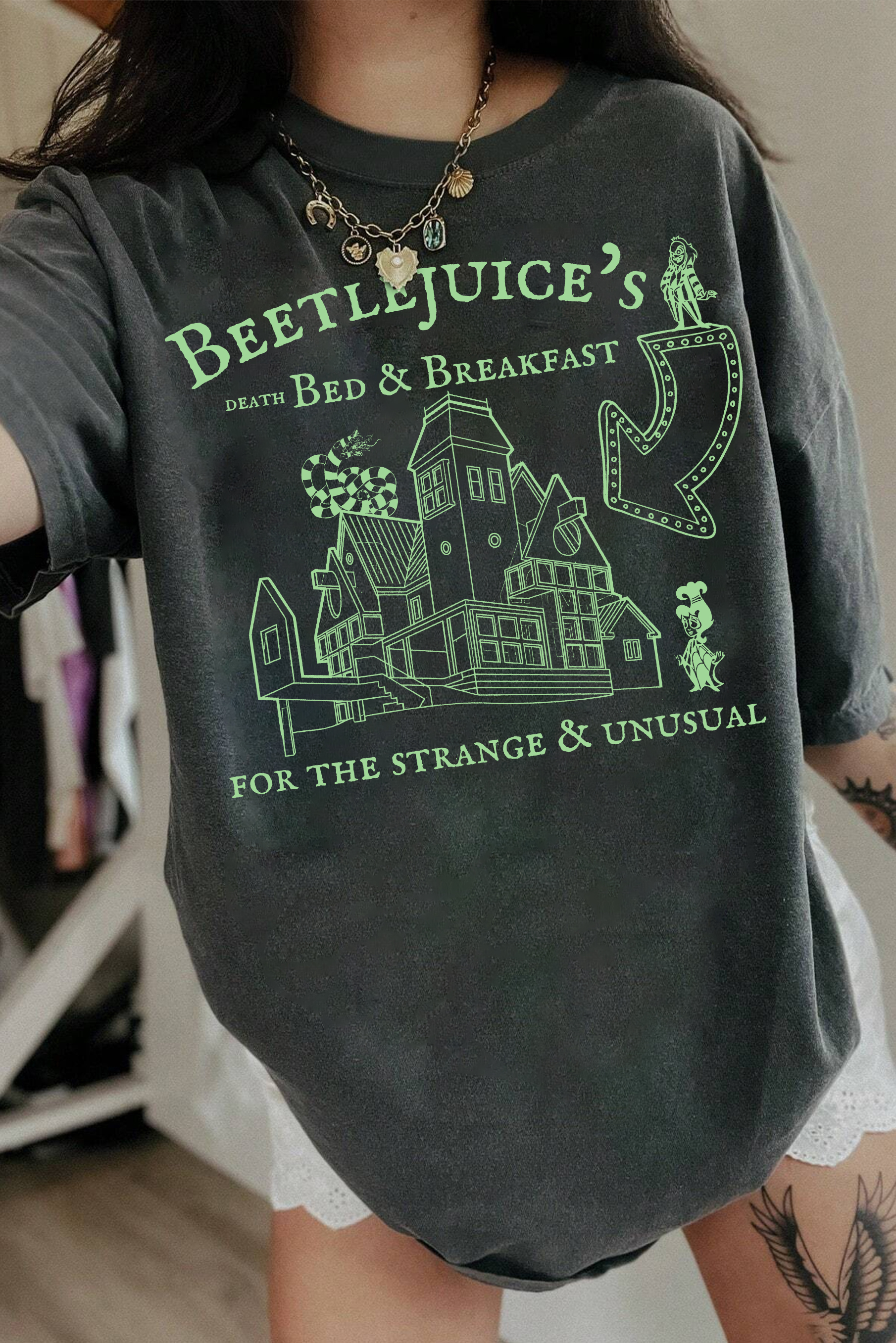 T-Shirt Beetlejuice Death Merch, Shirt Beetlejuice Death Bed & Breakfast For Women