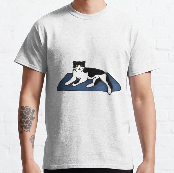 Black and white cats sleeping on a blue carpet Classic T-Shirt