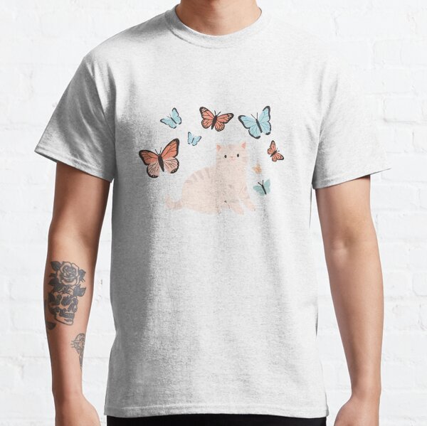 Cute cat playing with butterflies Classic T-Shirt