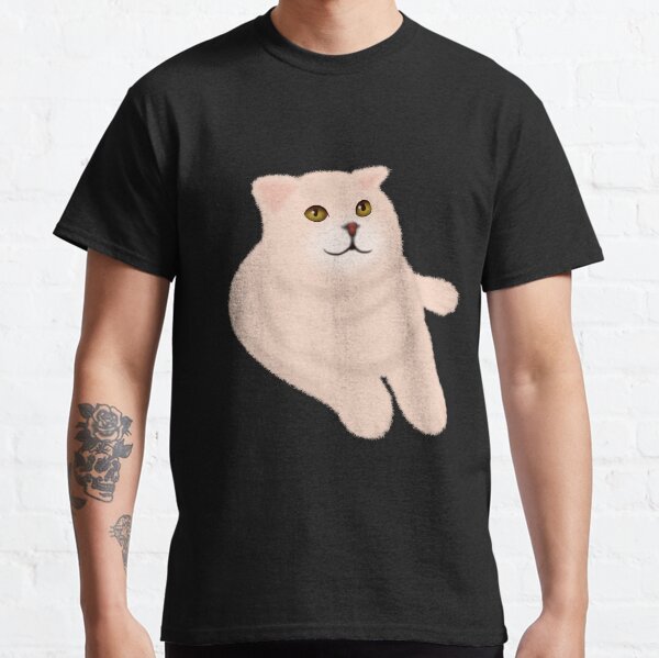 The cat is smiling happily Classic T-Shirt