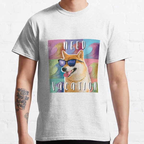 Funny dog looking for vacation Classic T-Shirt
